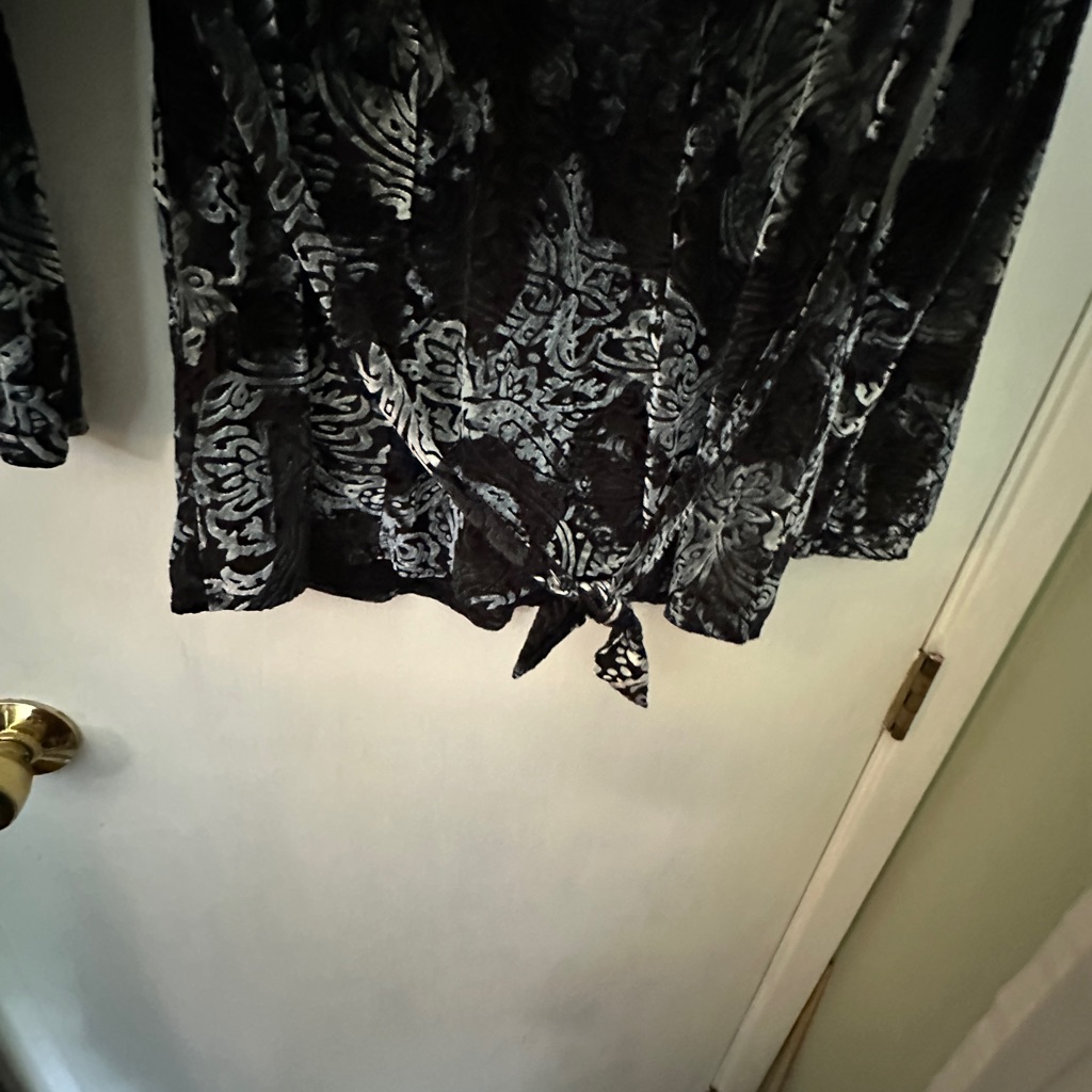 Nine West Black And Silver Patterned Blouse